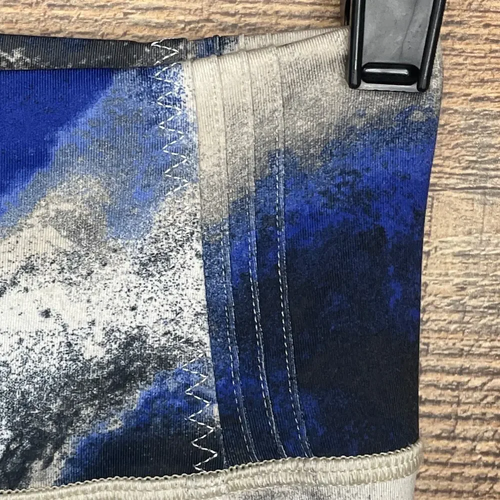 Lululemon 105 F Crop Leggings Milky Way Multi White Blue Black Size 2
